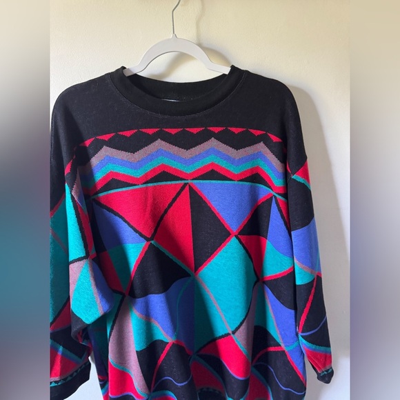 Vintage Patterned Sweater - Picture 3 of 5